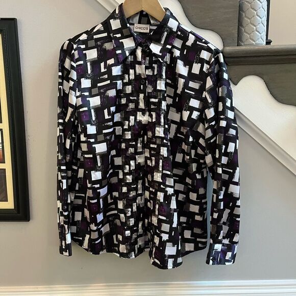 Chico’s Purple White Black Print Pintuck Satin Button Down Shirt sz 1 M/8 - Picture 2 of 6